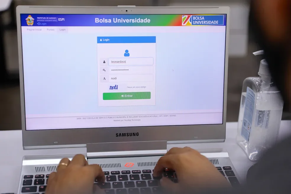 Bolsa Universidade 2027 abre inscrições com quase 20 mil bolsas em Manaus