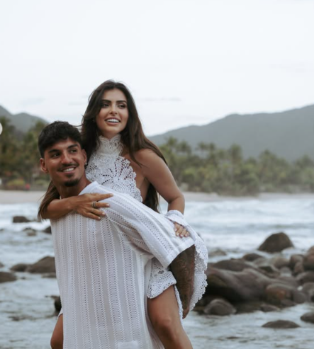 Esposa de Gabriel Medina, Isabella Arantes desabafa após perder bebê