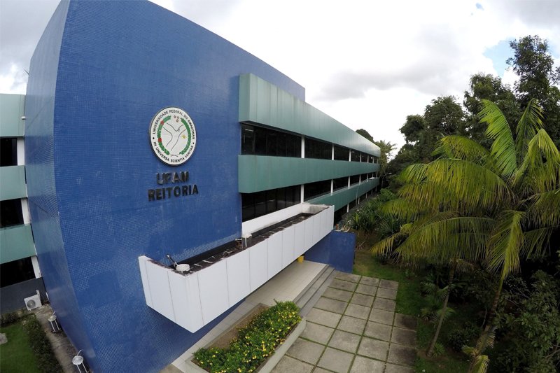 Ufam oferece cursos gratuitos de seis idiomas; inscrições terminam dia 10