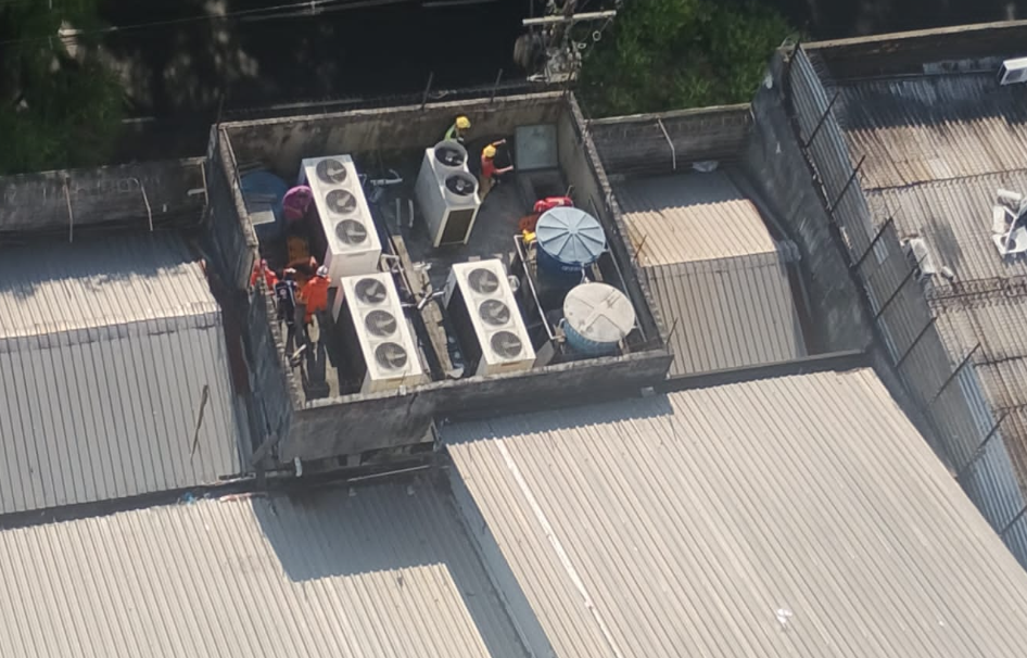 Pintor sofre choque em fio de alta tensão e cai sobre telhado no Centro de Manaus