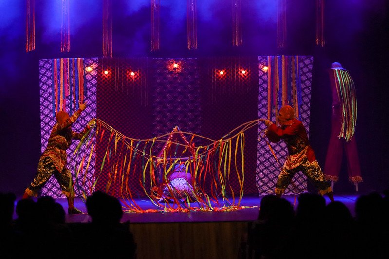 Teatro e cinema marcam penúltimo dia do #SouManaus 2026