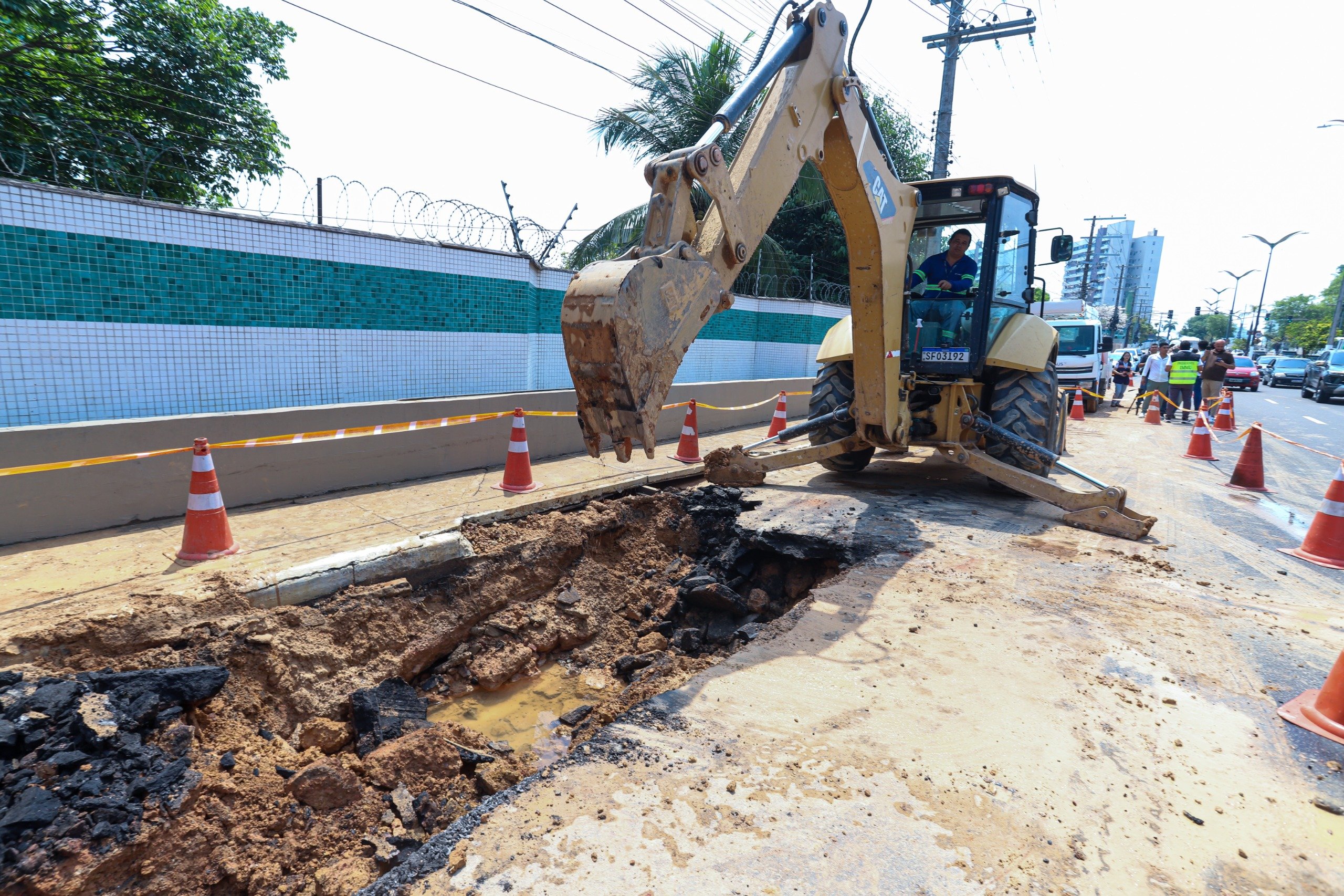 MPAM abre inquérito para apurar rompimentos de adutoras em Manaus
