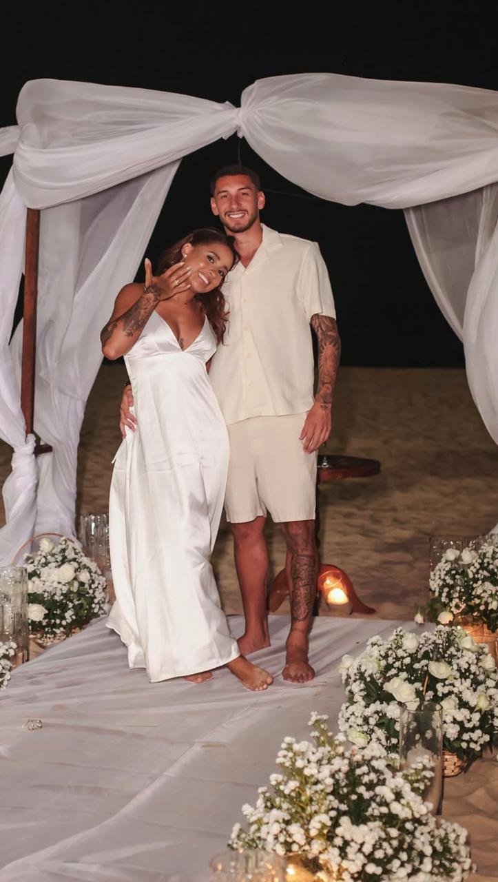 Lomma é pedida em casamento por jogador Ronald Belé; veja fotos