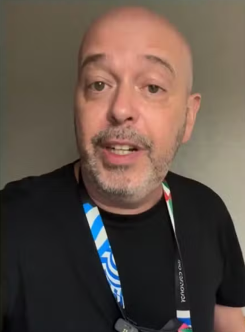 Alex Escobar volta ao trabalho após problema de saúde