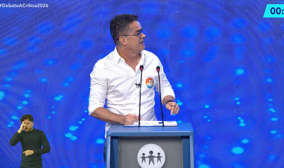 “A senhora prega aquilo que não faz”, dispara David Almeida contra Maria do Carmo e cita episódio envolvendo a filha