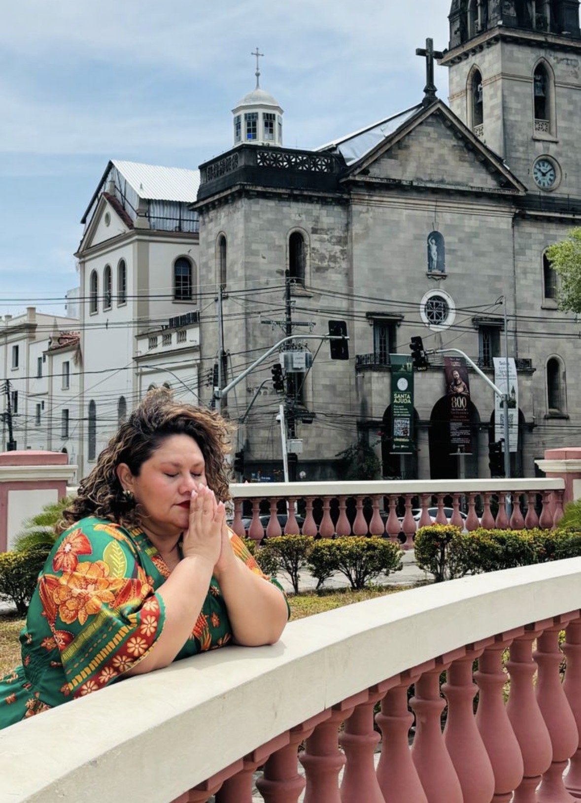 Fernanda Sena inicia novo ciclo profissional entre a música e a musicoterapia