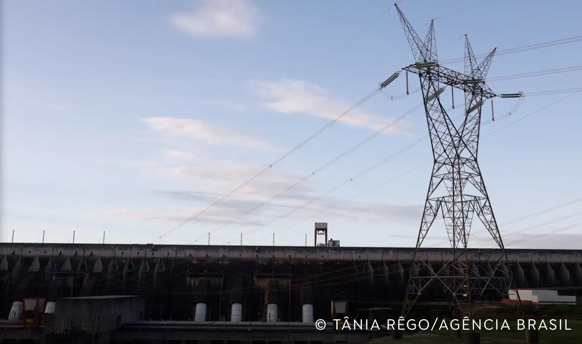 Conta de luz fica mais barata em outubro com retorno da bandeira verde, anuncia Aneel
