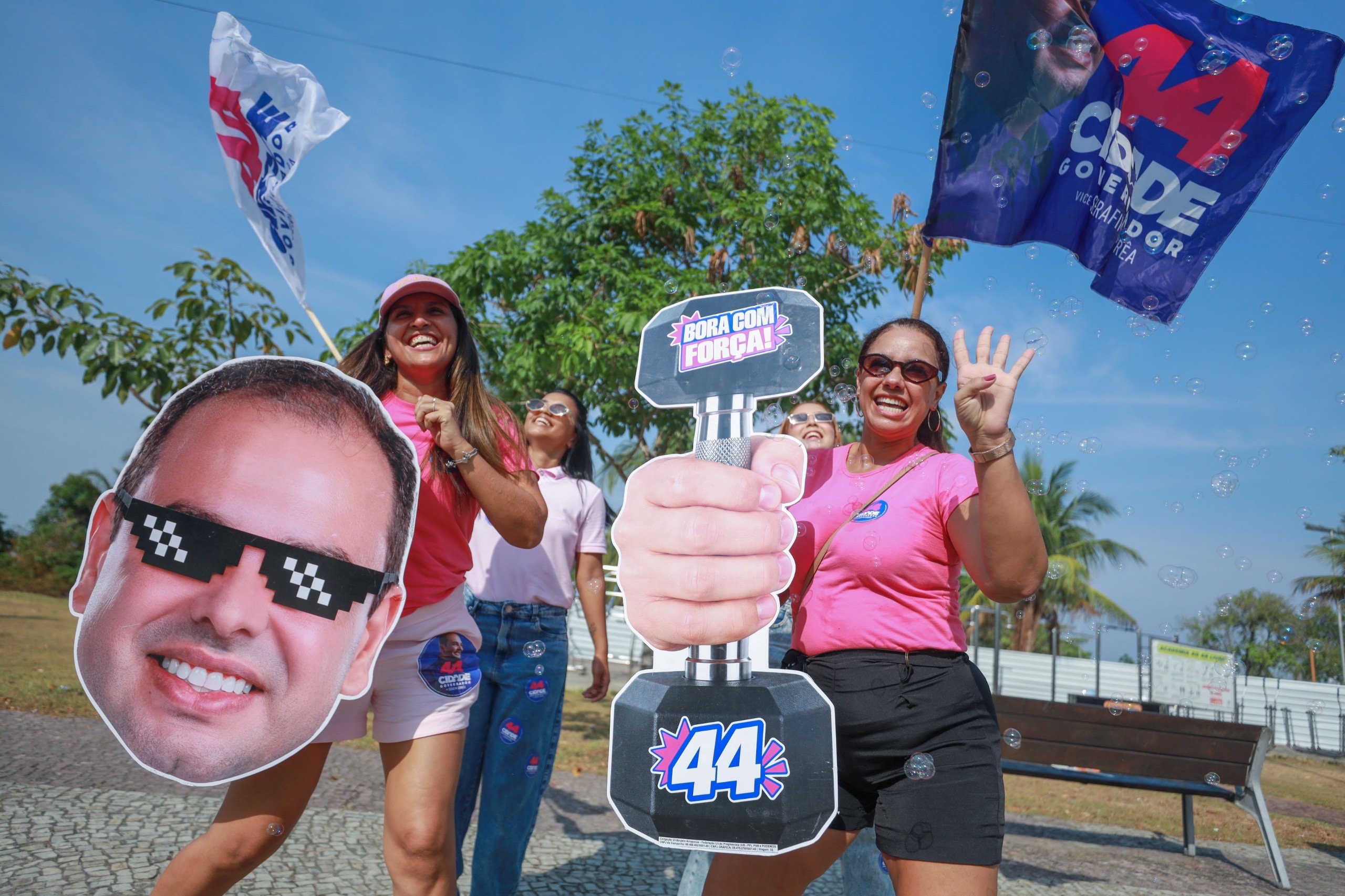 Ações de rua apresentam propostas de Roberto Cidade para saúde, segurança e auxílio