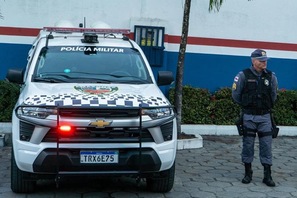 Homem invade casa para roubar placas solares, fere morador com faca em Manaus