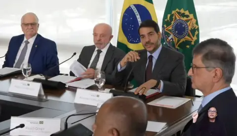 Lula recebe Fachin no Planalto em meio à crise entre ministros do STF