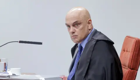 Moraes acusa Mendonça de abuso de autoridade e pede investigação no STF