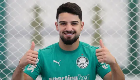 Flaco López renova com o Palmeiras até 2030; veja números do atacante
