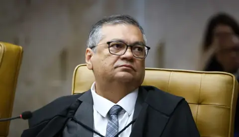 Dino amplia investigação sobre Banco Master e cemitérios, mas barra apuração contra Mendonça