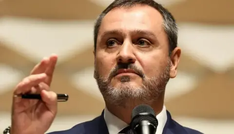 STF tem 3 votos para manter afastamento de Andrei Rodrigues da PF, mas Gilmar pede vista