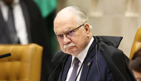 Fachin dá 5 dias para Moraes, Mendonça, PGR e PF explicarem crise no STF