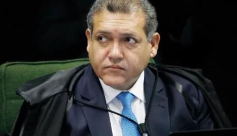 Nunes Marques corta contato com Gilmar Mendes no WhatsApp após atrito no STF
