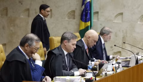 Dino pede investigação sobre elo entre Banco Master, instituto de Mendonça e contratos em SP