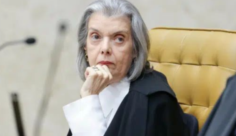 Cármen Lúcia vê com preocupação impasse entre Moraes e Mendonça, mas votará com base nos autos