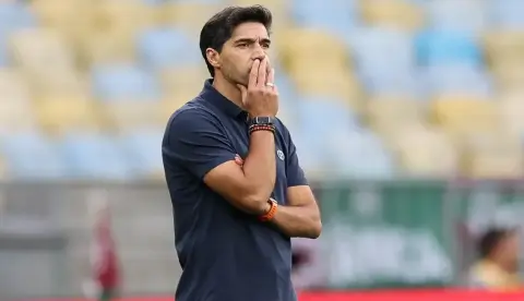 Abel Ferreira entra no radar do Sporting para possível retorno a Portugal