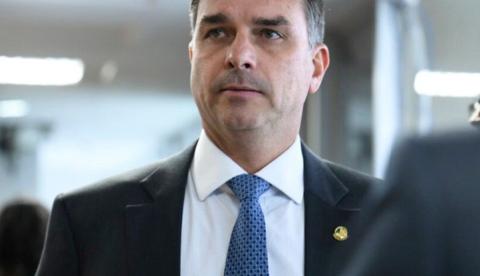 PF documenta série de contatos diretos entre Flávio Bolsonaro e Vorcaro