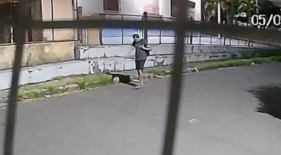 Polícia procura homem que furtou equipamentos de som de igreja em Itacoatiara
