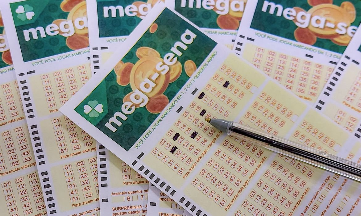 Confira os números sorteados na Mega-Sena deste domingo; prêmio é de R$ 85 milhões