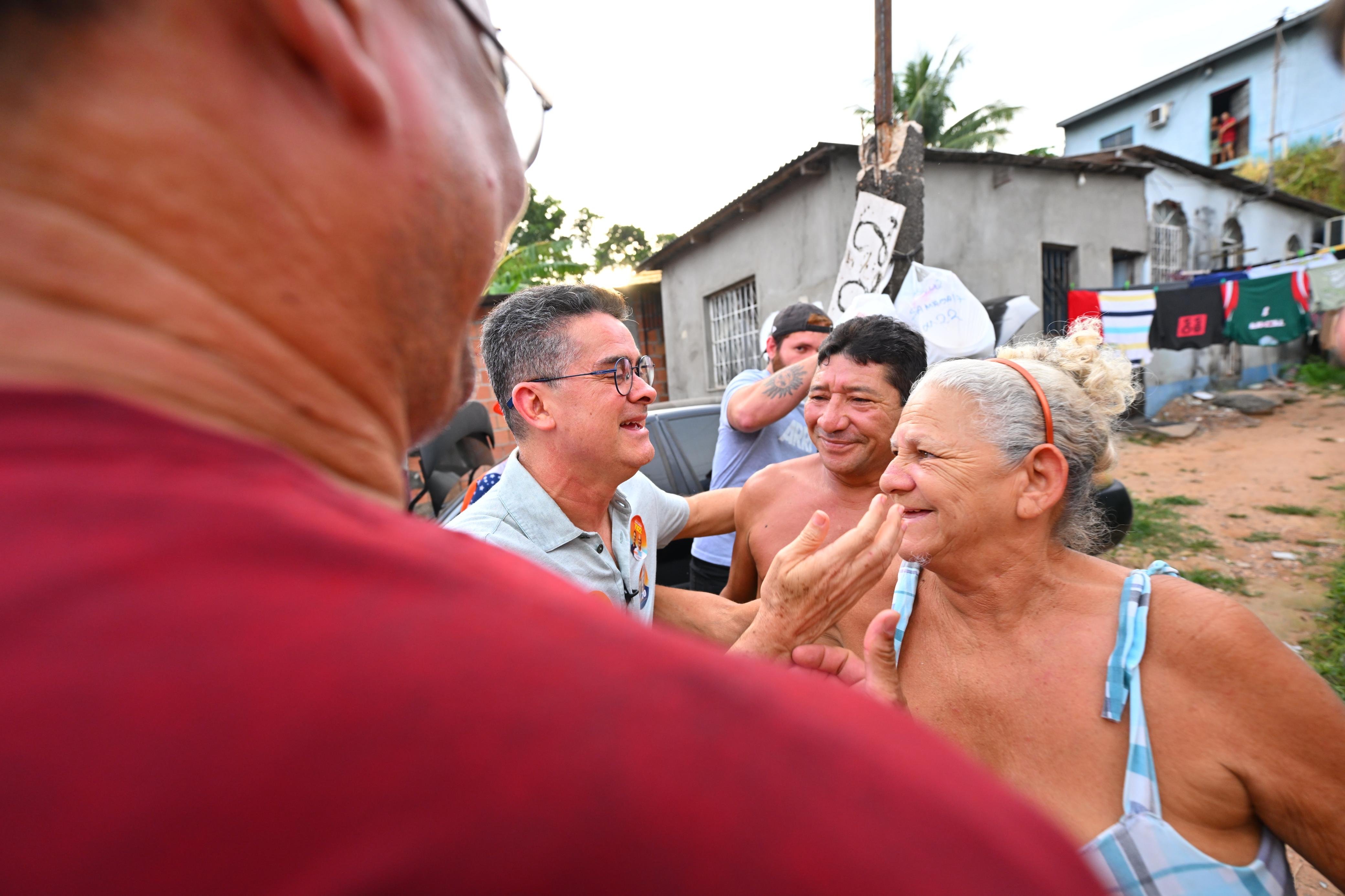 David Almeida e coligação ‘Pra Cima, Amazonas’ realizam carreatas e bandeiraços neste domingo