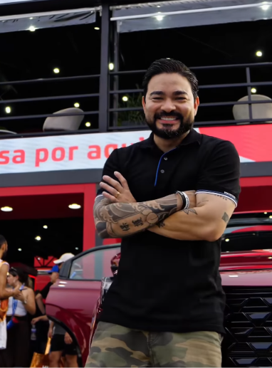 Yudi Tamashiro mostra antes e depois de harmonização facial