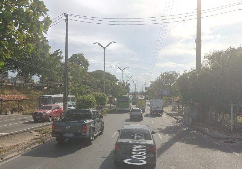 Vazamento de óleo próximo ao HPS João Lúcio complica trânsito na avenida Cosme Ferreira