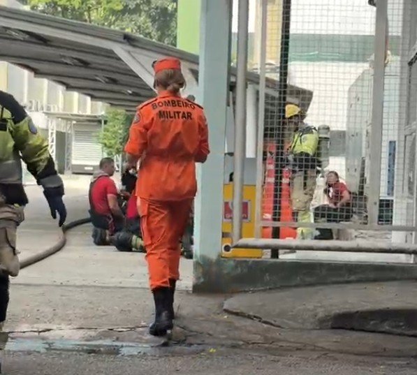 Fogo que atingiu prédio da Justiça Federal começou em área administrativa da Caixa