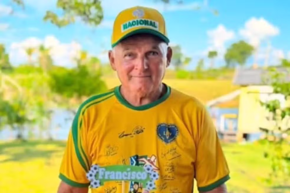 Idoso cai de lancha e desaparece nas águas do Solimões, em Iranduba