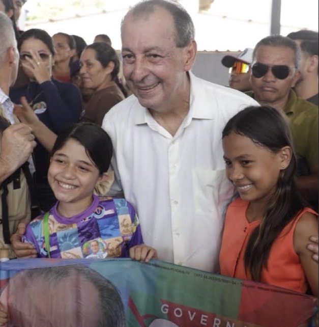 Omar Aziz propõe aulas de reforço e inteligência artificial para a rede pública no Amazonas