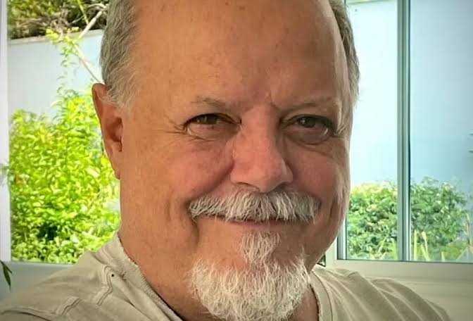 Ator Roney Facchini, da novela 'Cheias de Charme', morre aos 73 anos em São Paulo