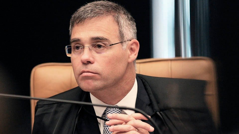 Mendonça diz que STF não pertence a seus ministros e rebate Gilmar