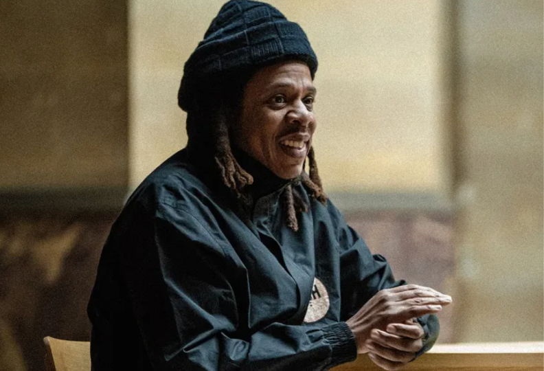 Mulher que acusou Jay Z de estupro volta atrás e diz que nunca viu o rapper