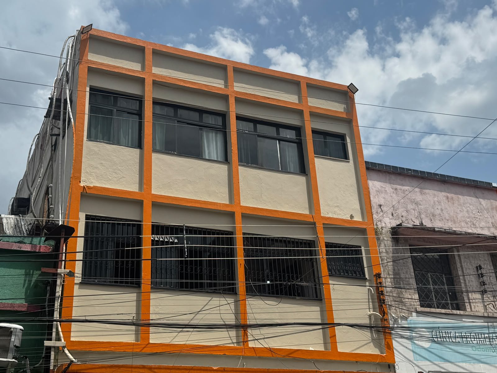 Corpo de idoso é localizado em quarto de hotel no Centro de Manaus