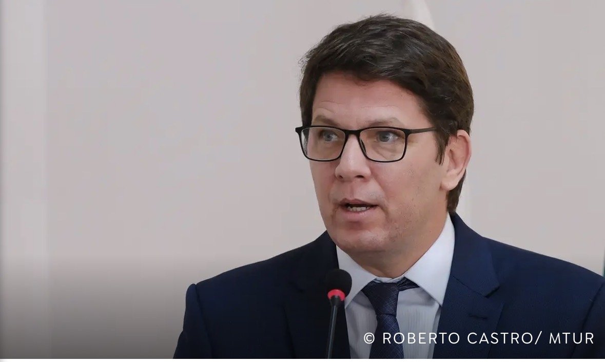 STF: Dino indica suspeita de Mário Frias em desvio de recursos públicos