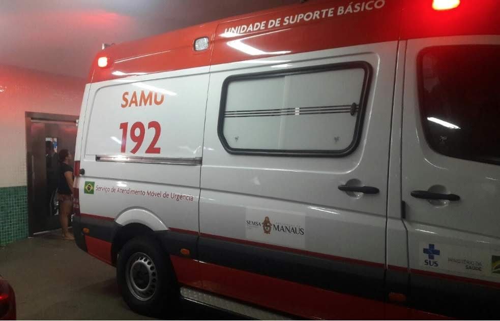 Jovem morre após motocicleta colidir com caminhão no Santa Etelvina