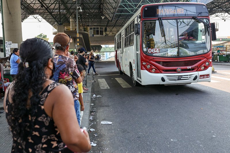 Ônibus seguem gratuitos em Manaus até as 20h após decisão do STF