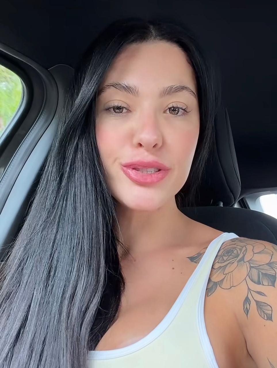 Rayane Figliuzzi faz desabafo sobre crise com Belo: "Nenhuma decisão foi tomada"