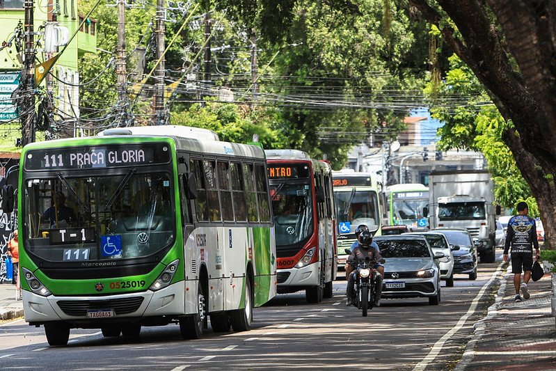 Eleitores terão ônibus gratuitos em Manaus durante o segundo turno neste domingo