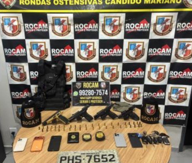 Cinco homens são presos com armas e distintivos falsos da Polícia Civil na AM-070