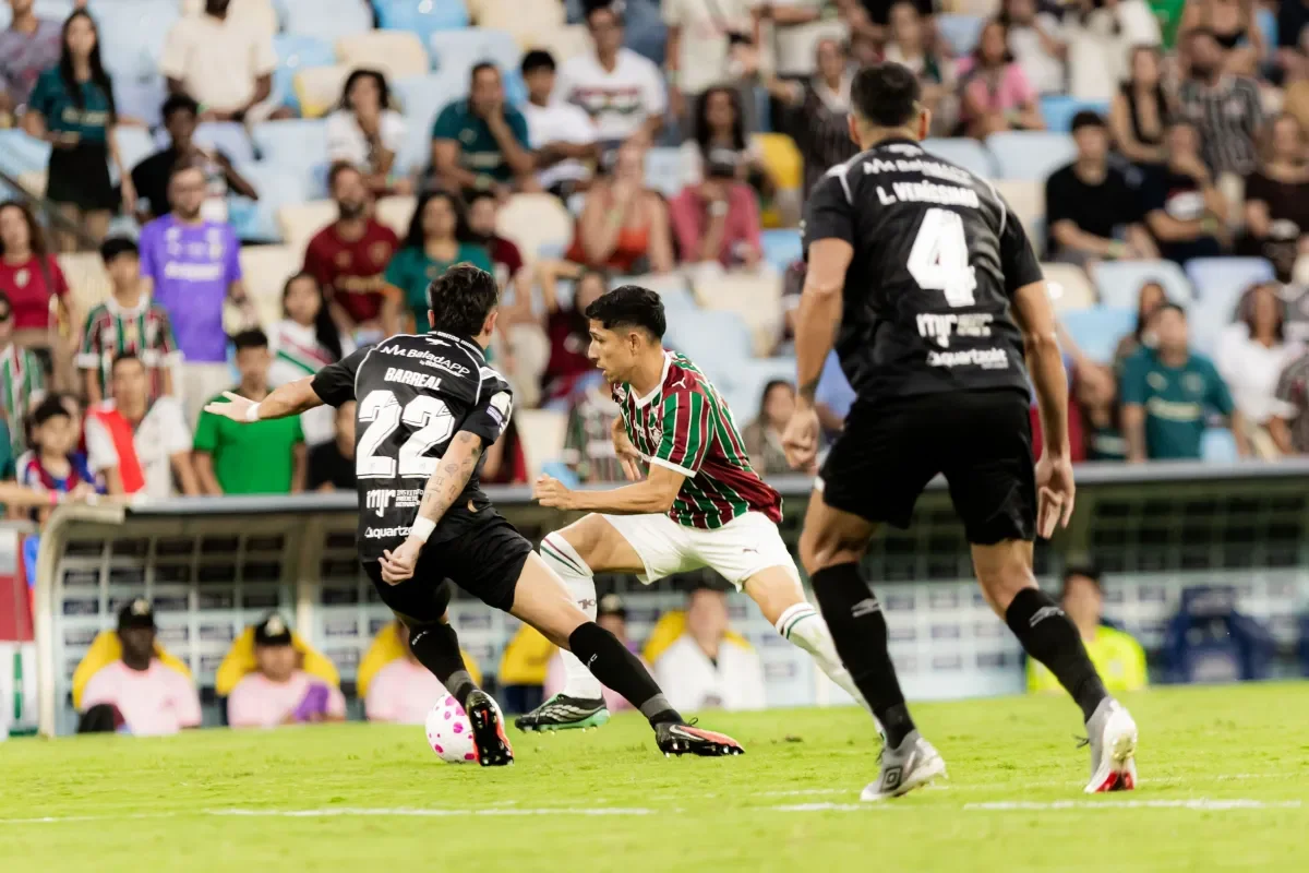 Santos vira em oito minutos, vence o Fluminense no Maracanã e mira Libertadores