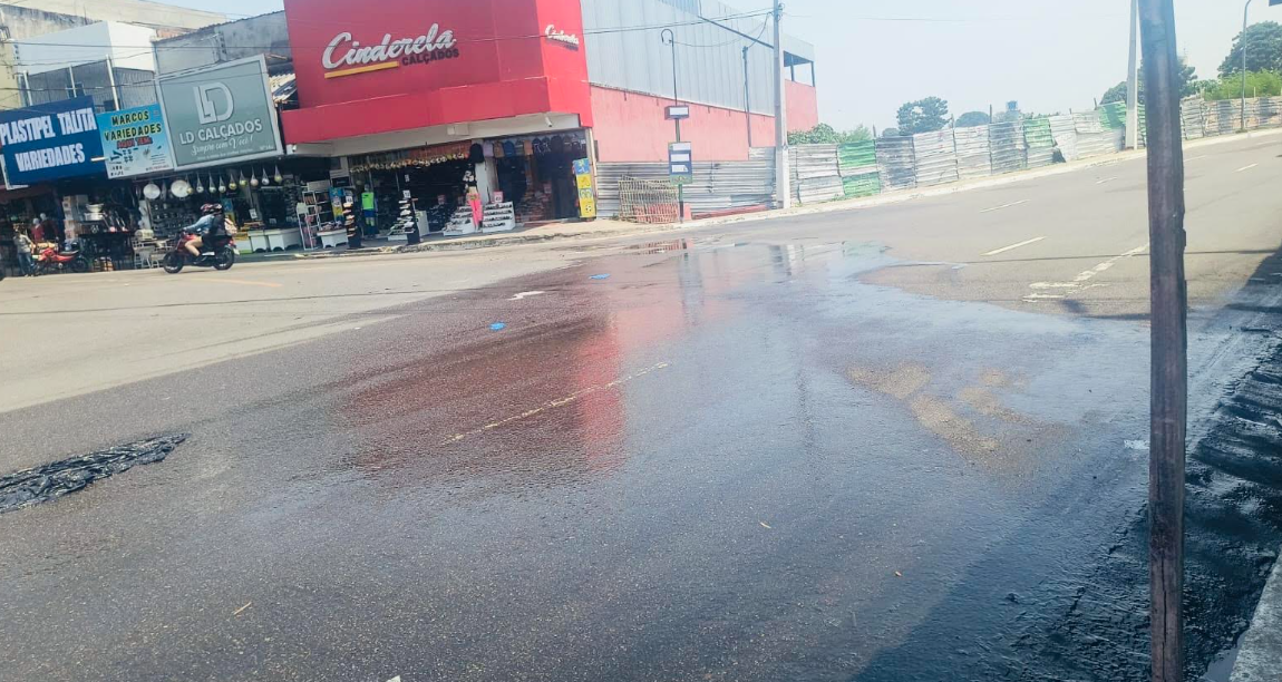 Vazamentos e esgoto a céu aberto: Ageman cobra providências da Águas de Manaus