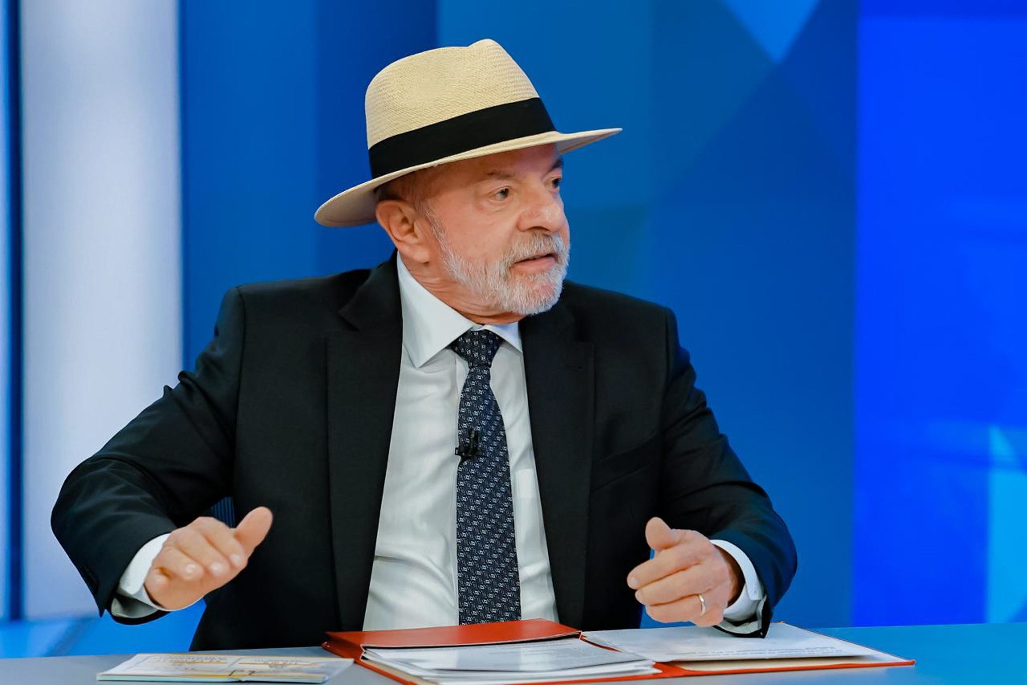 Lula participa de sabatina na Globo; Flávio Bolsonaro será entrevistado na sexta