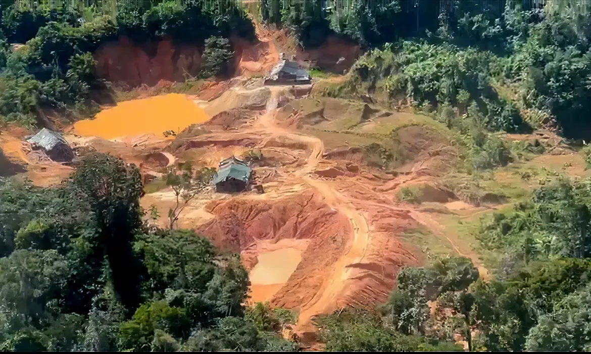 Garimpeiros ameaçam jornalista e família após reportagem sobre monitoramento de agentes na Amazônia