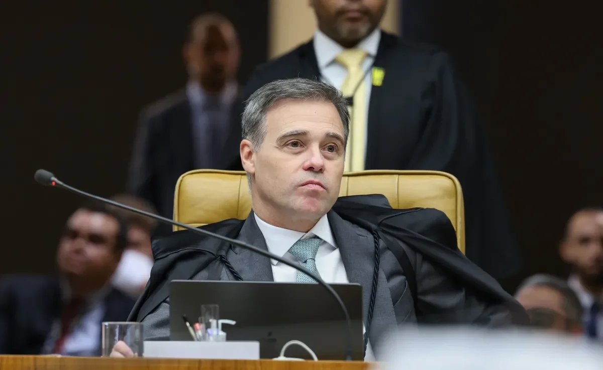 Mendonça suspende julgamento após maioria do TSE votar por liberar vídeo de Lula