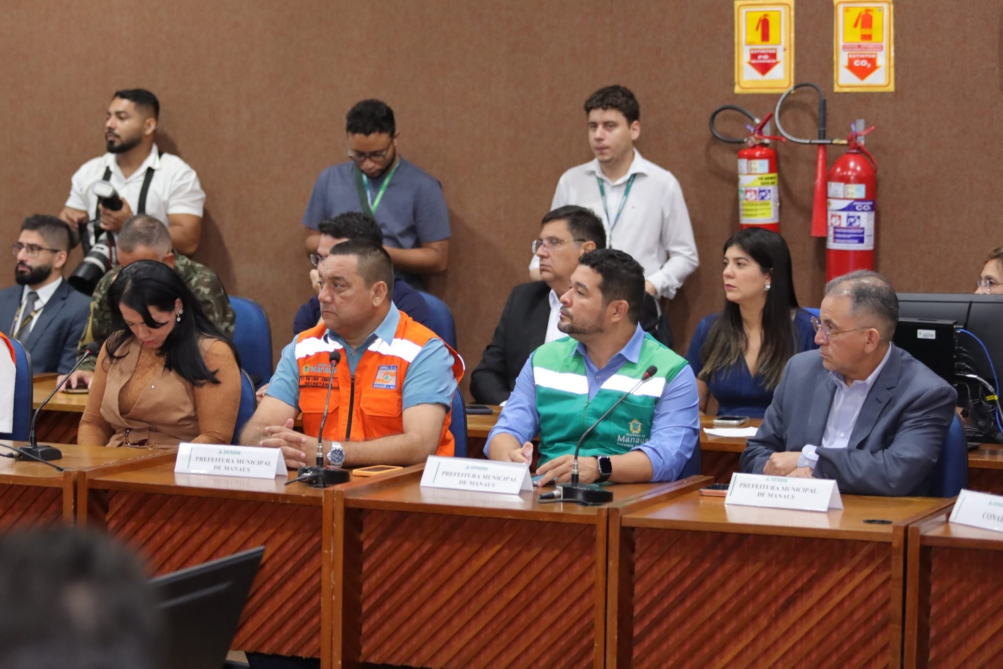 Governo federal e Prefeitura de Manaus articulam ações de combate às queimadas