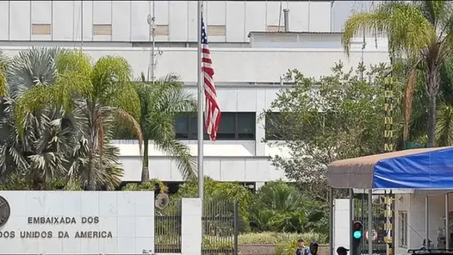 Embaixada e consulados dos EUA suspendem atendimento no Brasil