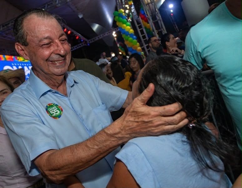 Pesquisa Pontual: Omar Aziz lidera com 60,6% dos votos válidos na véspera do 2º turno
